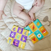 WOOPIE BABY Zabawka Edukacyjna Sensoryczna Pani Metka Pudełeczko Chusteczek - zdjęcie 2