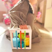 WOOPIE BABY Elastyczna Kostka Sensoryczna Sorter dla Dzieci Kolorowe Kształty 11 el. - zdjęcie 2