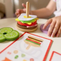 WOOPIE GREEN Drewniany Burger Restauracja Układanka dla Dzieci 15 el. Certyfikat FSC - zdjęcie 3