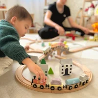 TOOKY TOY Drewniane Pojazdy Wagoniki na Magnes - zdjęcie 2