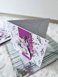 Kartka urodzinowa dla dziewczyny fiolet kwiaty - zdjęcie 2