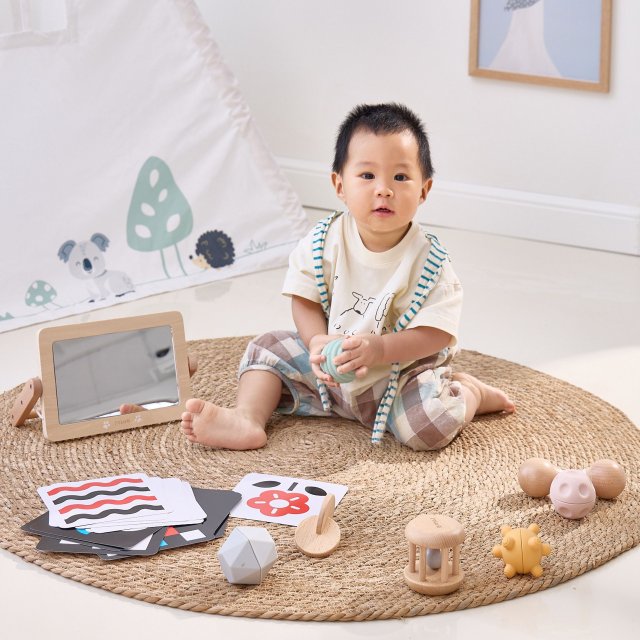 VIGA Zestaw Zabawek Edukacyjnych Pudełko Box od urodzenia do 6 miesiąca - zdjęcie 2